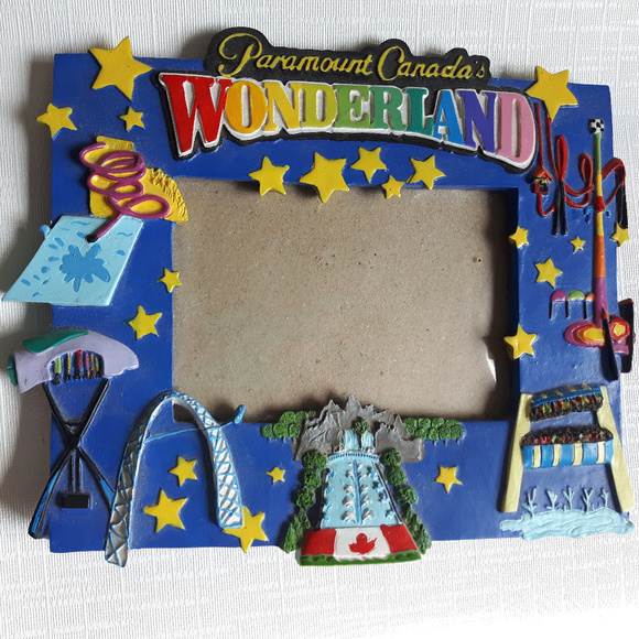 Vintage Paramount Canada's Wonderland Photo Frame - Picture 1 of 3